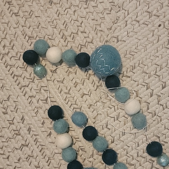 Felt Ball Blue and Cream Garland - Picture 3 of 3